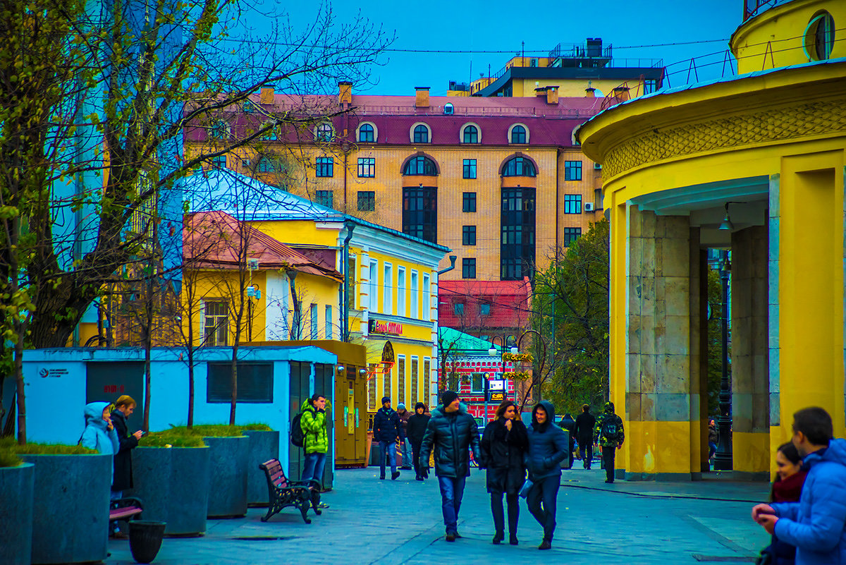 Москва, площадь станции метро Новокузнецкая - Игорь Герман