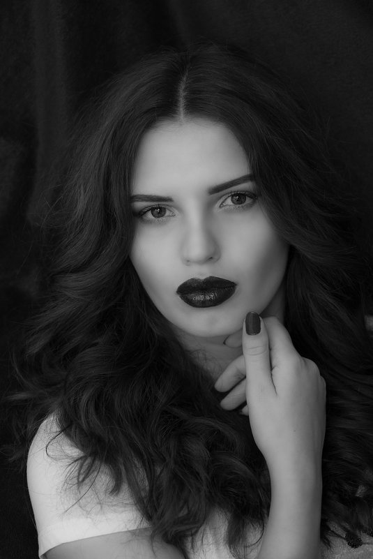 Черно-белый портрет - Ирина Ширма