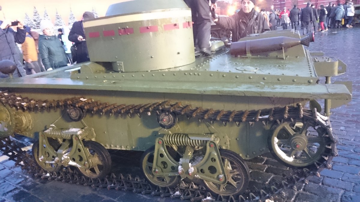 7 ноября 2016г. Танк Т-38 на Красной Площади - Galina194701 