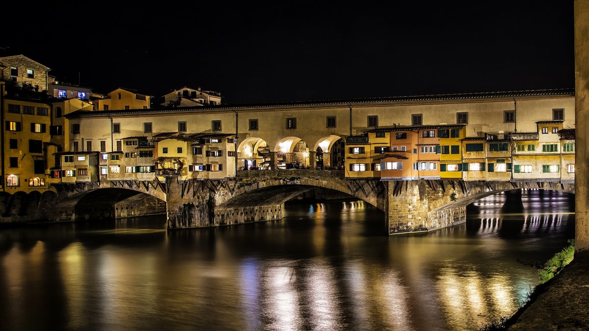 Bridge Ponte Vecchio in Florence - Dmitry Ozersky