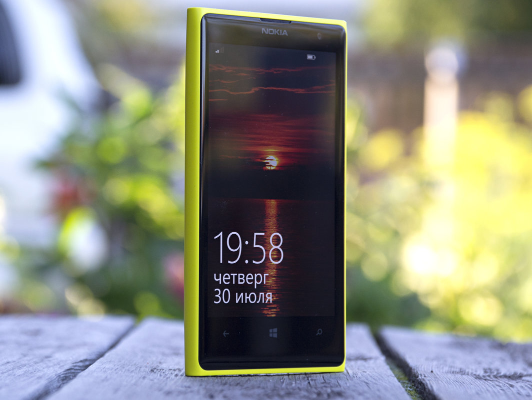 Nokia Lumia 1020 Yellow - Roman Dubrovin