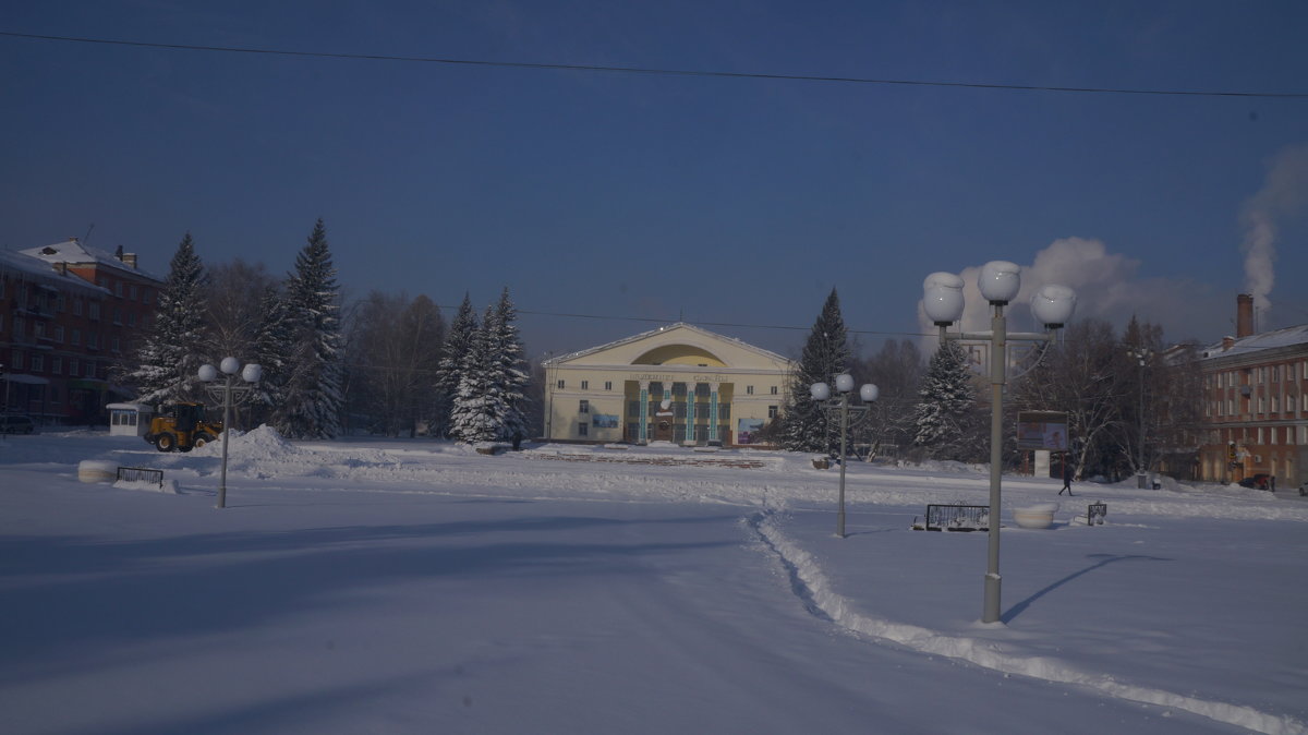 площадь в снегу - Alexandr Staroverov