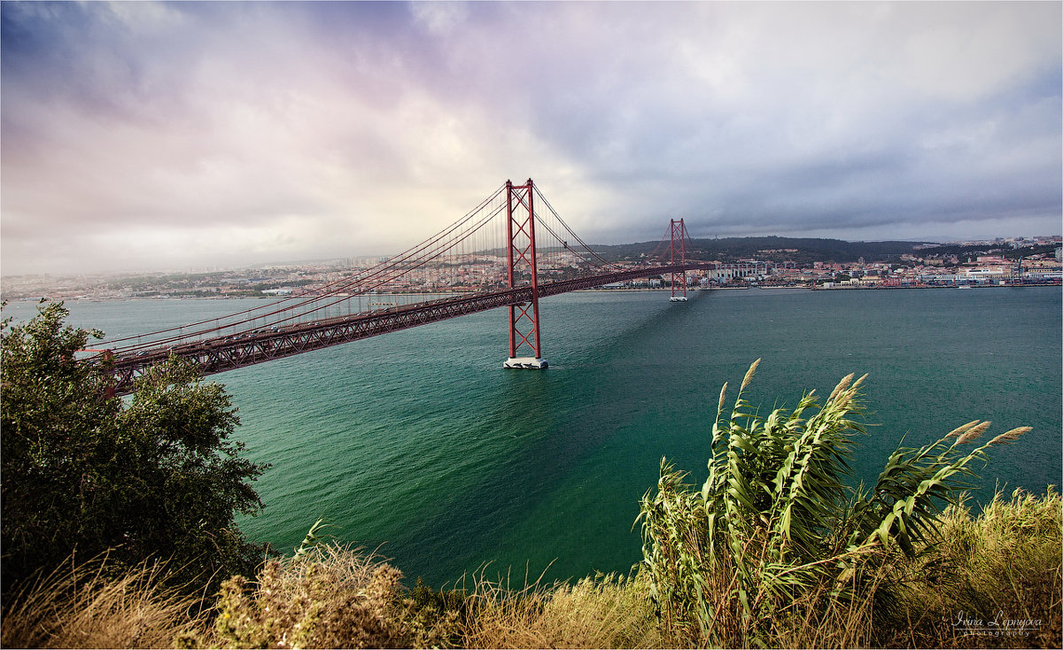 Мост 25 апреля, вид из Алмады на Лиссабон - Ирина Лепнёва