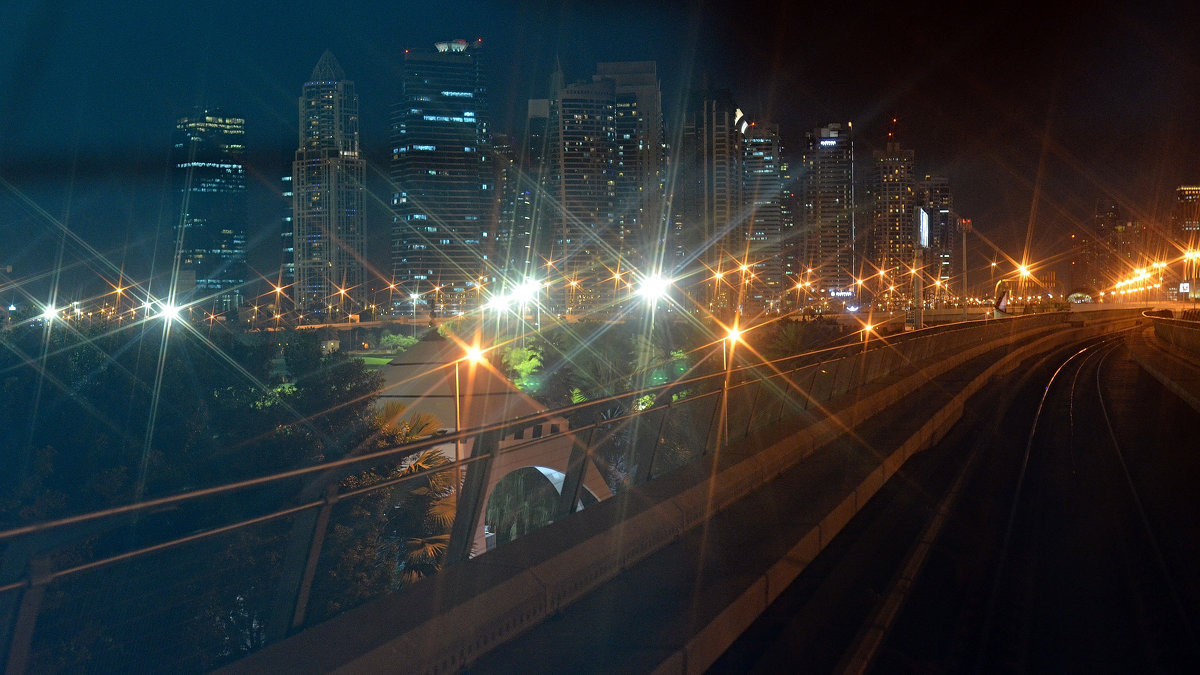 Вид из окна метро - Radeey Teng