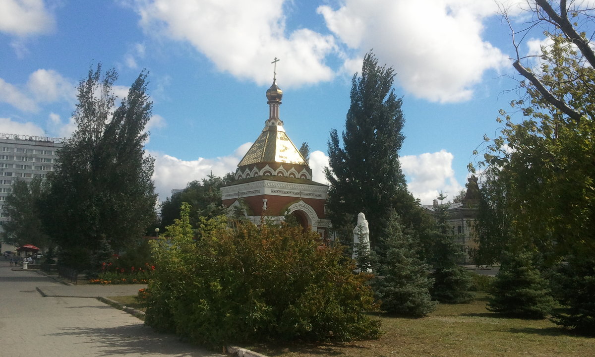 Часовня и памятник Святителю Алексию на речном вокзале - марина ковшова 