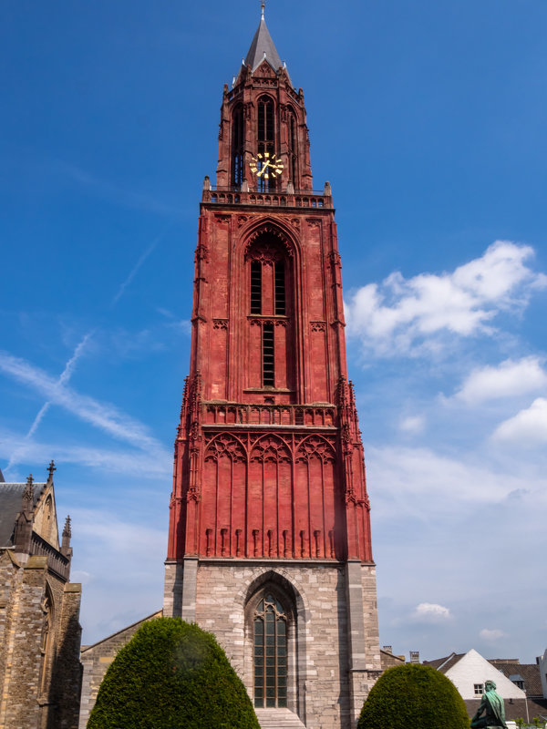 Красная колокольня церкви Иоанна Крестителя - Witalij Loewin
