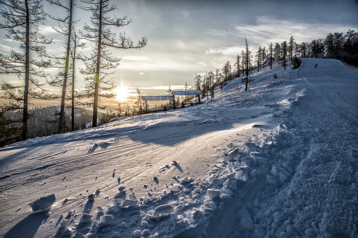 Ski slope at sunset - Dmitry Ozersky