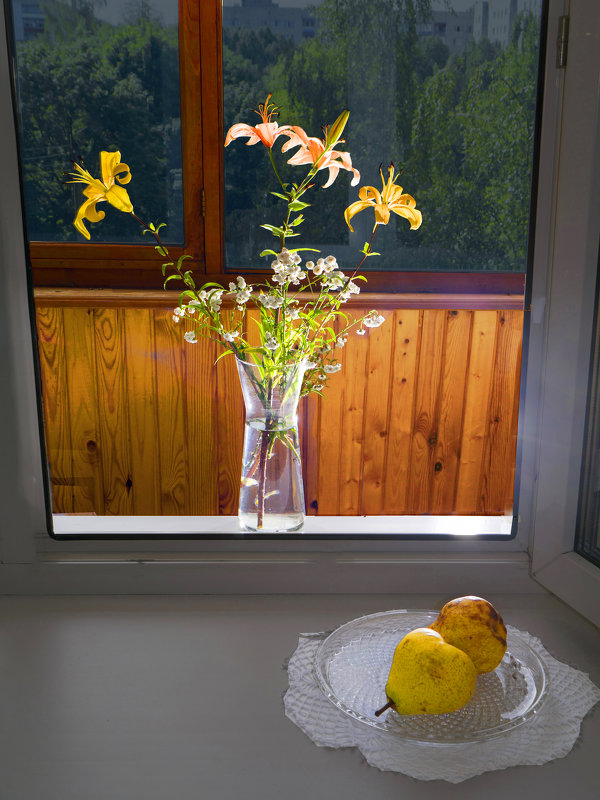 Лилии на окне - Дубовцев Евгений 