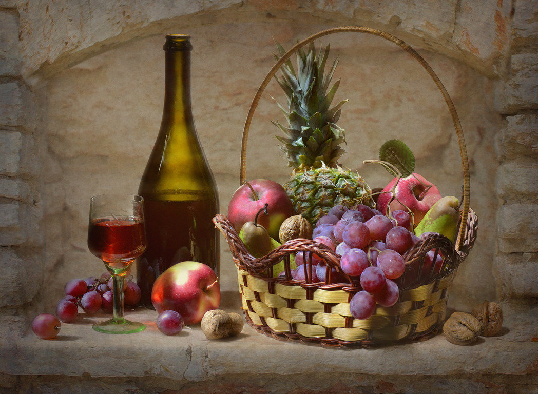 Натюрморты с корзиной с фруктами и вином