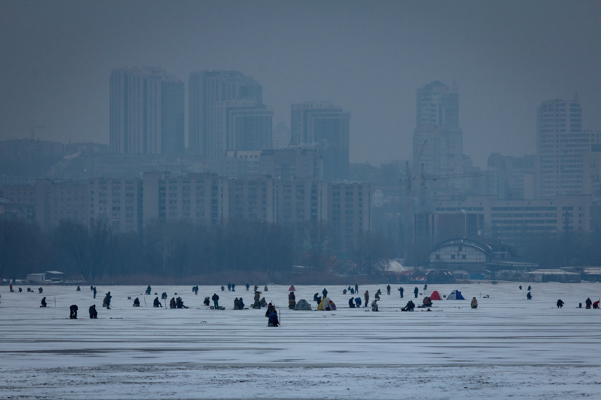 Зимняя рыбалка в Днепре - Artem Zelenyuk
