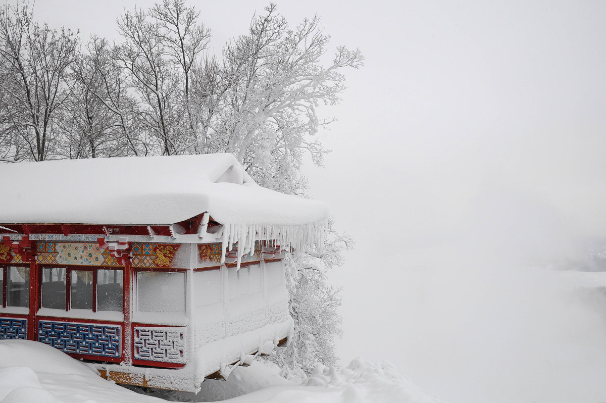 Ресторан над зимней пропастью - Сергей Тагиров