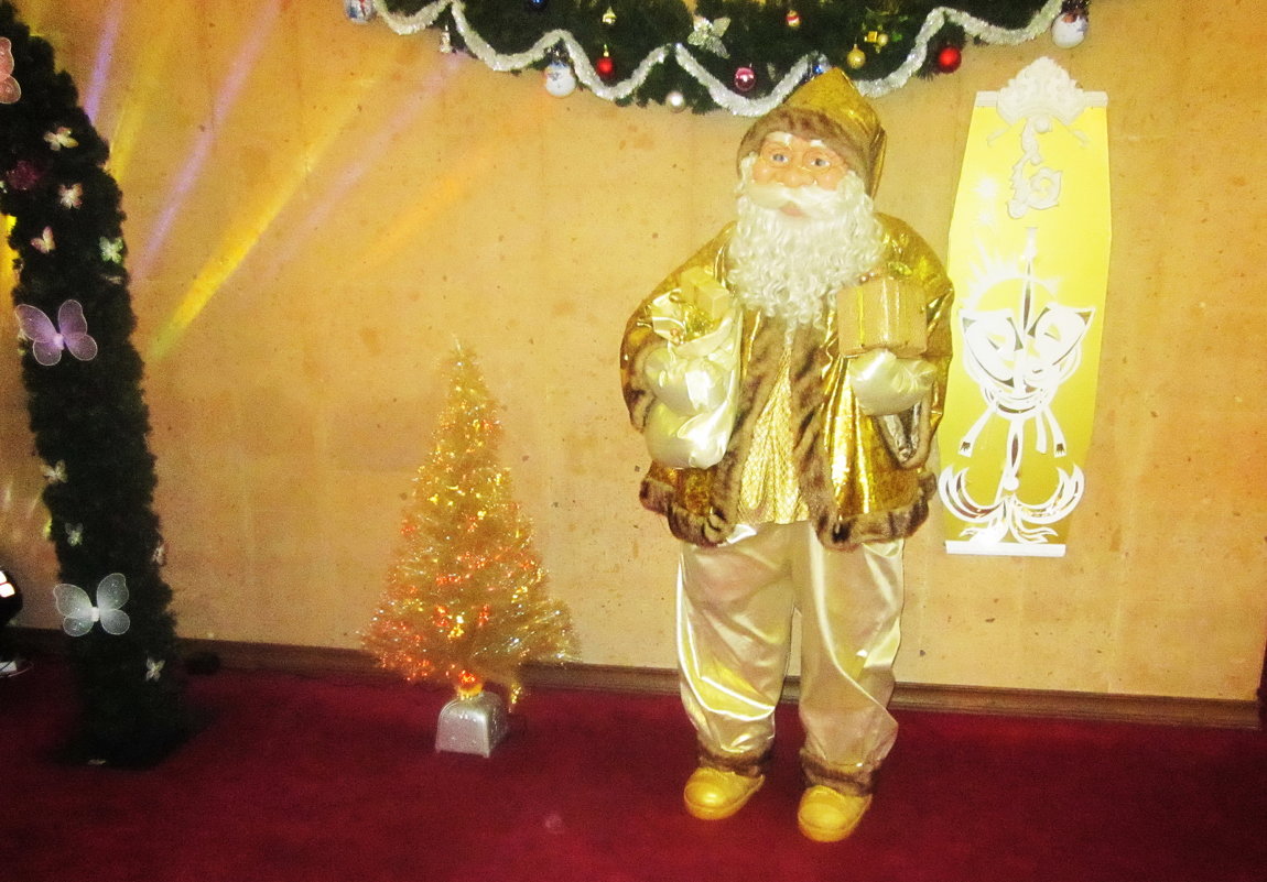 Дед Мороз в домашних тапочках - татьяна 