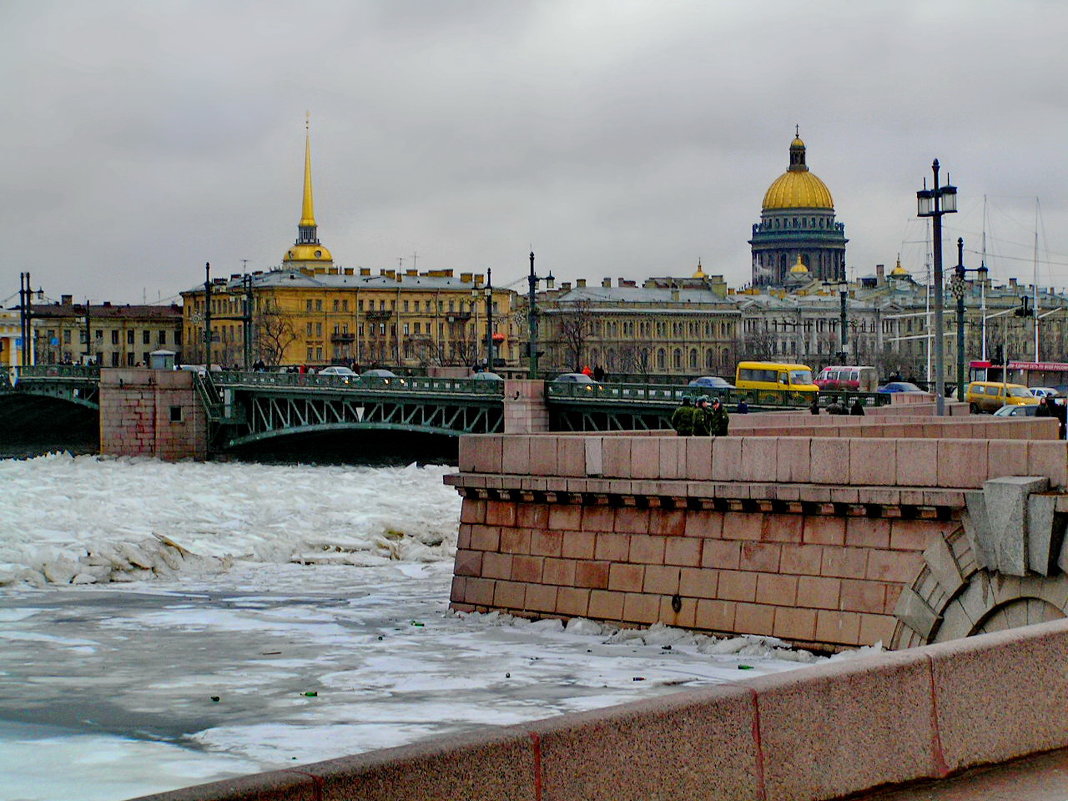 Ледоход на реке Нева у Дворцового моста. - Владимир Ильич Батарин