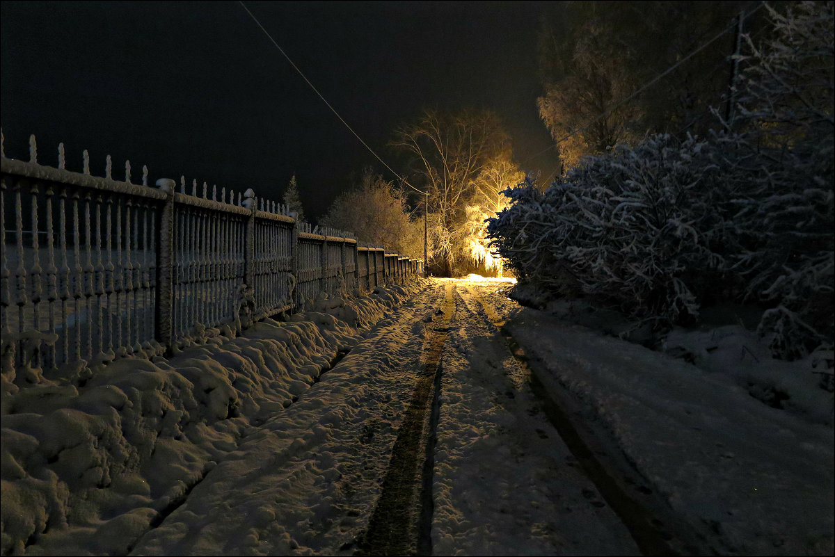 Ночью шел снег - Leonid Rutov