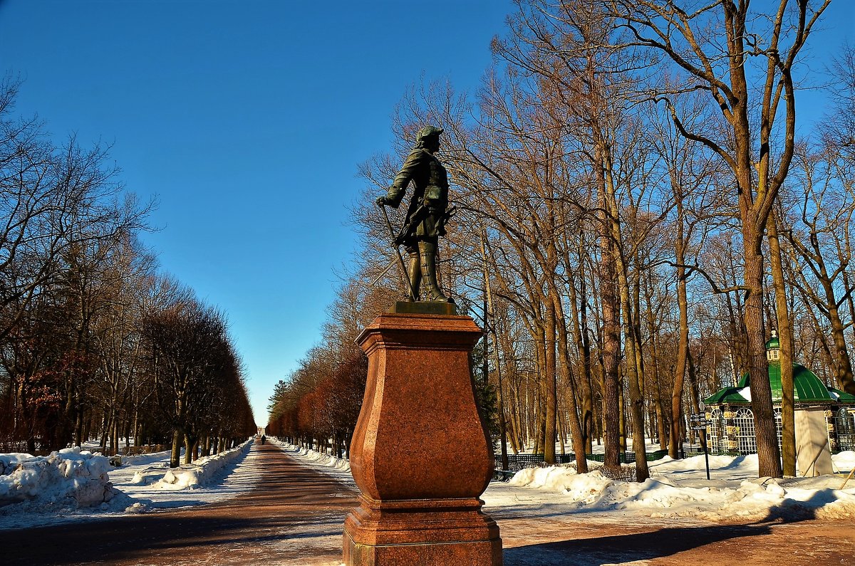 Памятник Петру Первому на Марлинской аллее... - Sergey Gordoff