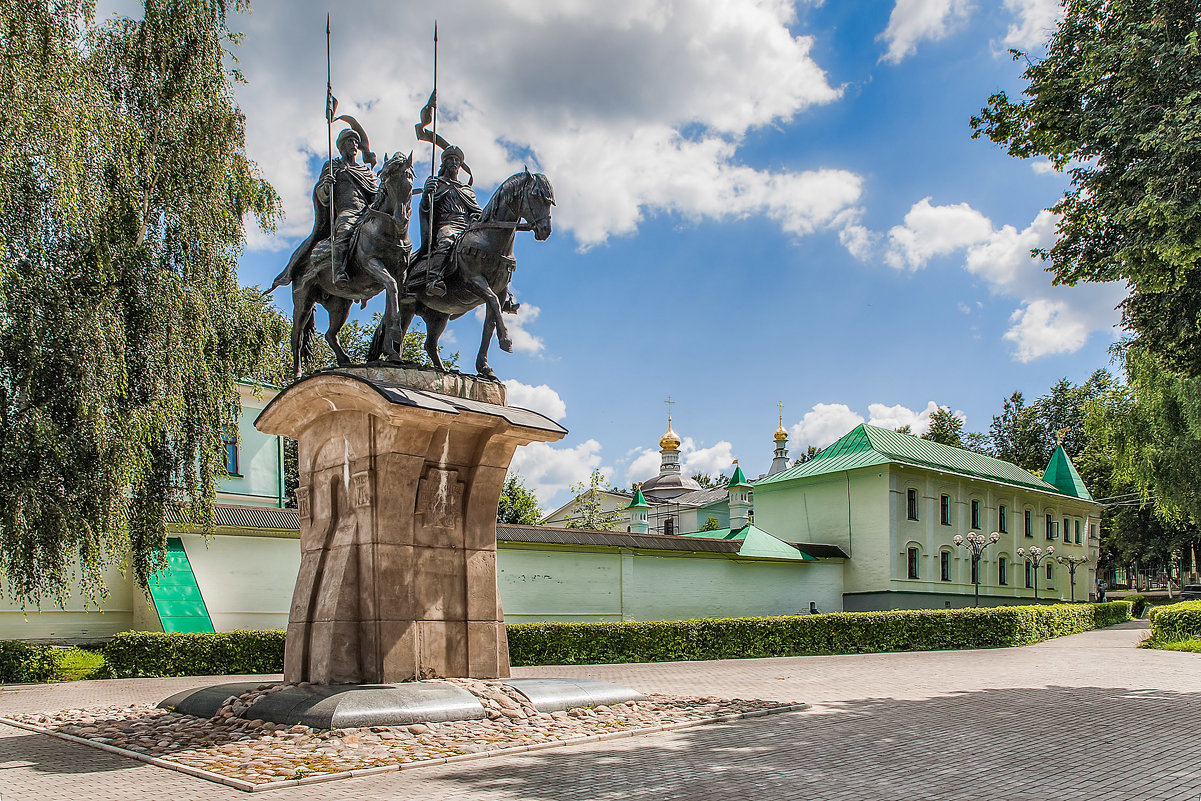 памятники москвы и московской области