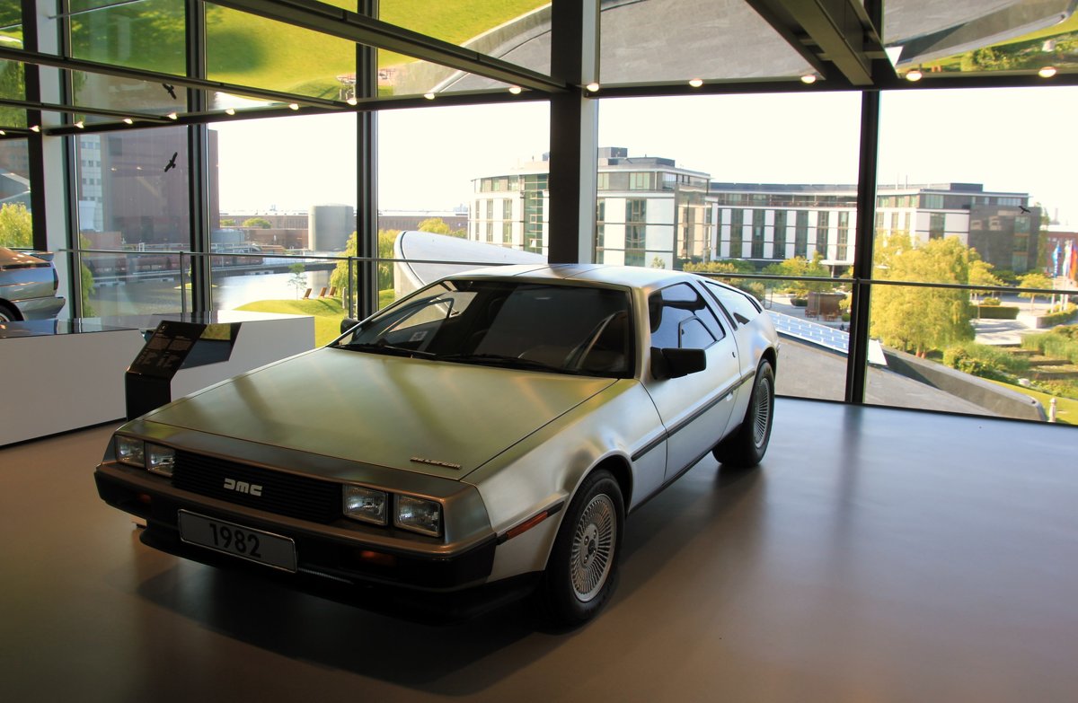 DeLorean DMC-12 , Делореан - Olga 