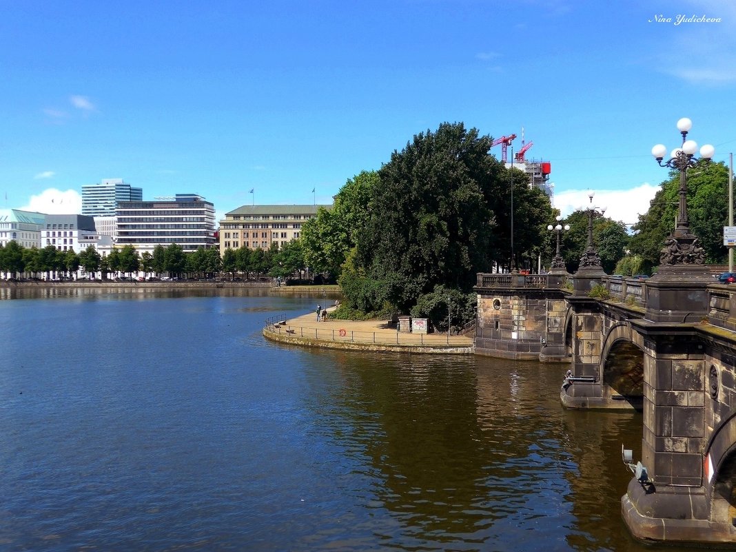 Alster. Hamburg - Nina Yudicheva