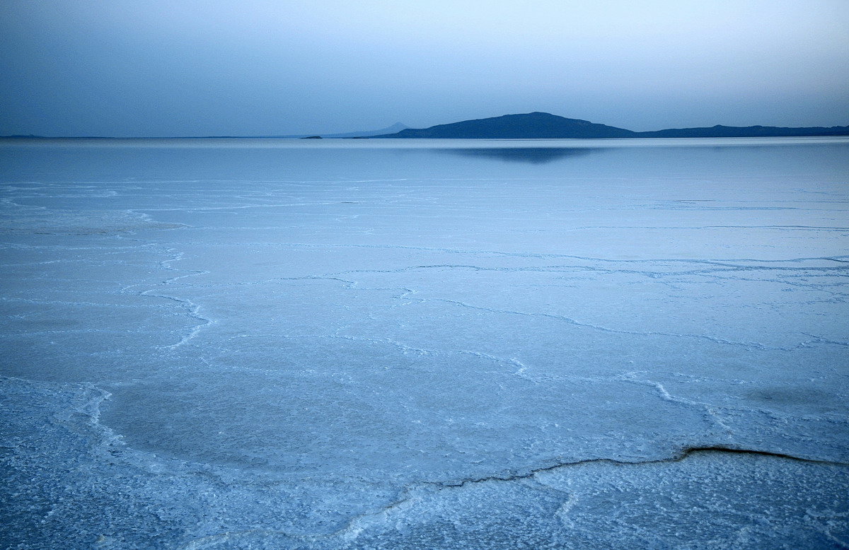 Солёное озеро Ассале - Евгений Печенин