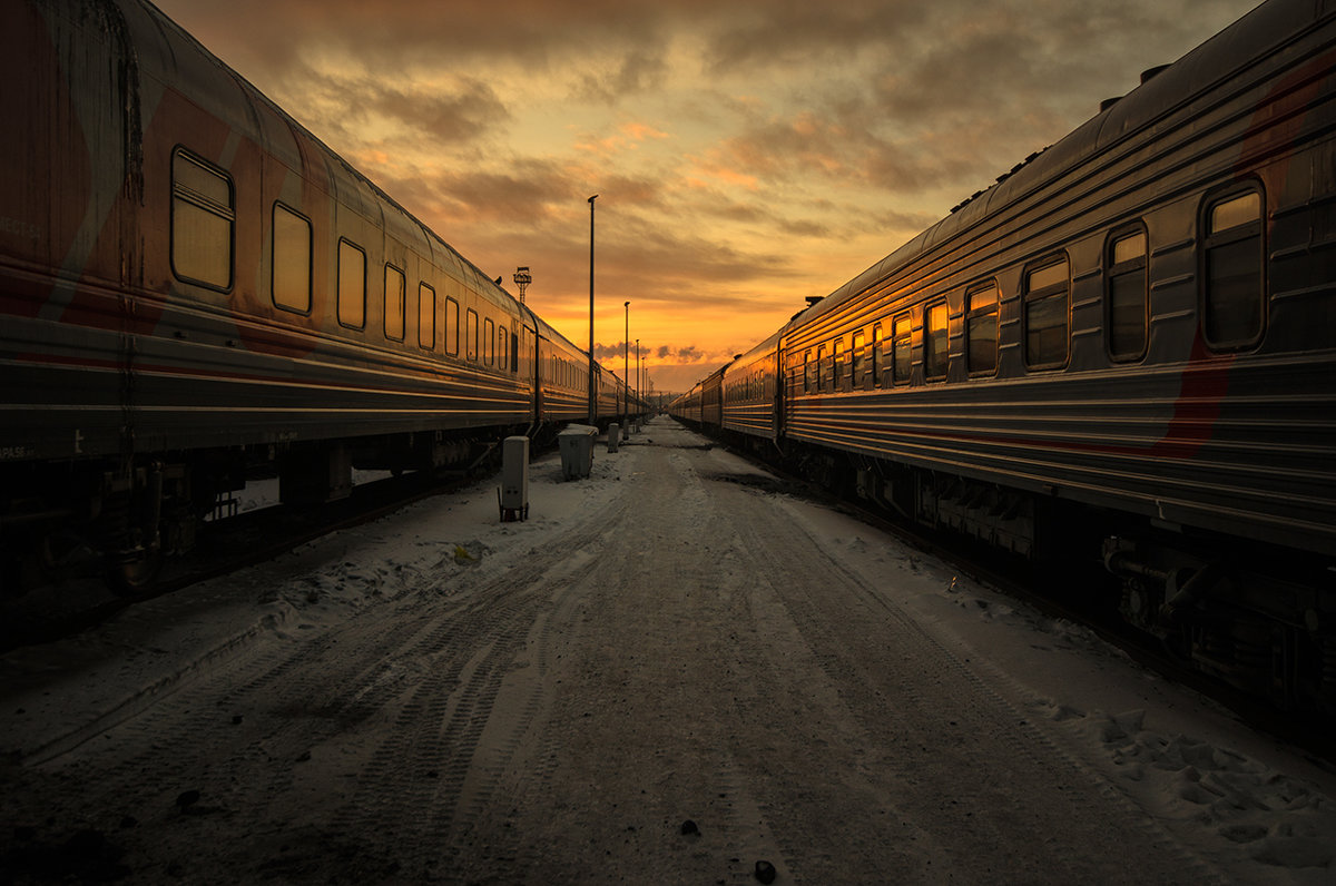 Поезд на закате