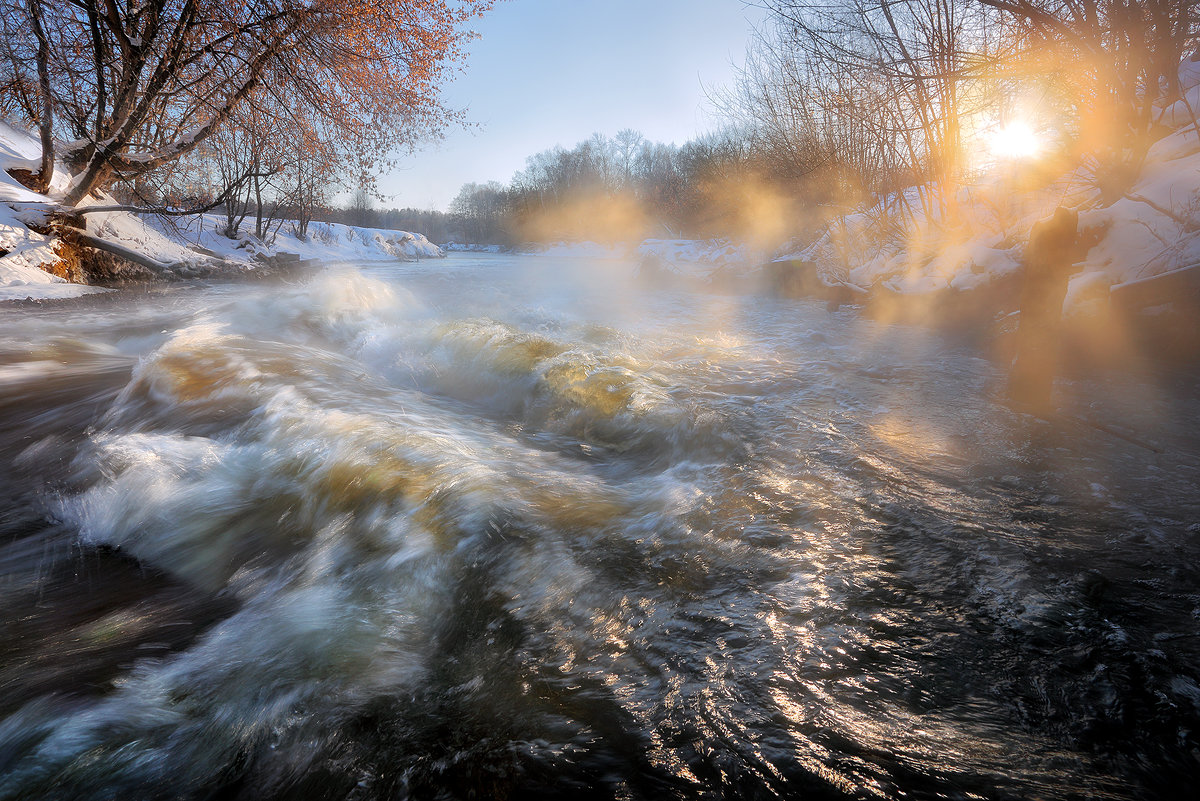 Бурлящие воды заката января... - Андрей Войцехов