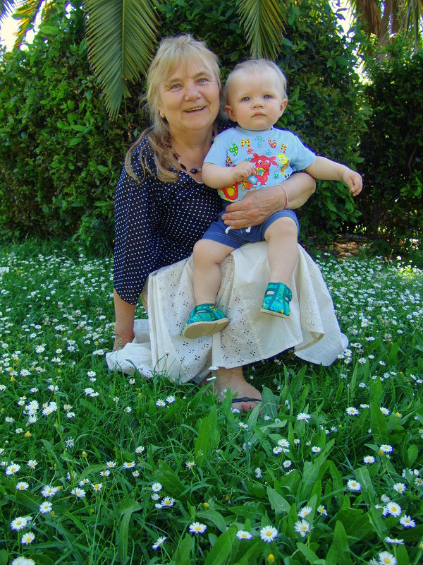 Бабушка с внуком. - Оля Богданович