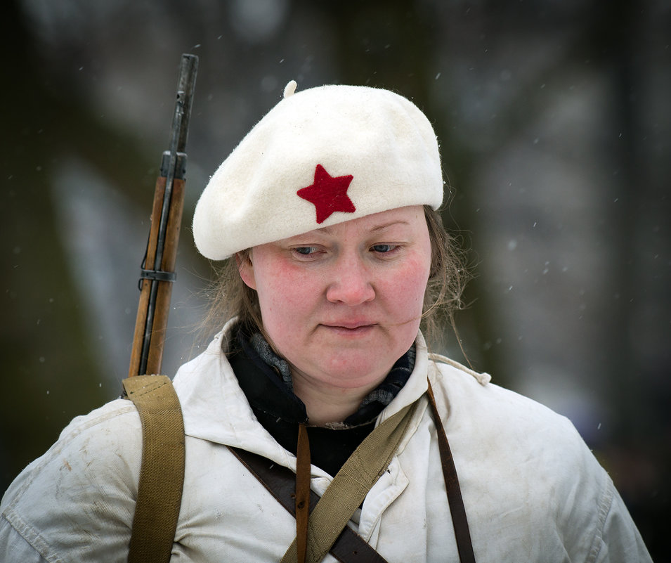 Они тоже защищали и ныне тоже...Вас женщины тоже с праздником Днем защитника Отечества !!! - Болеслав (Boleslav)