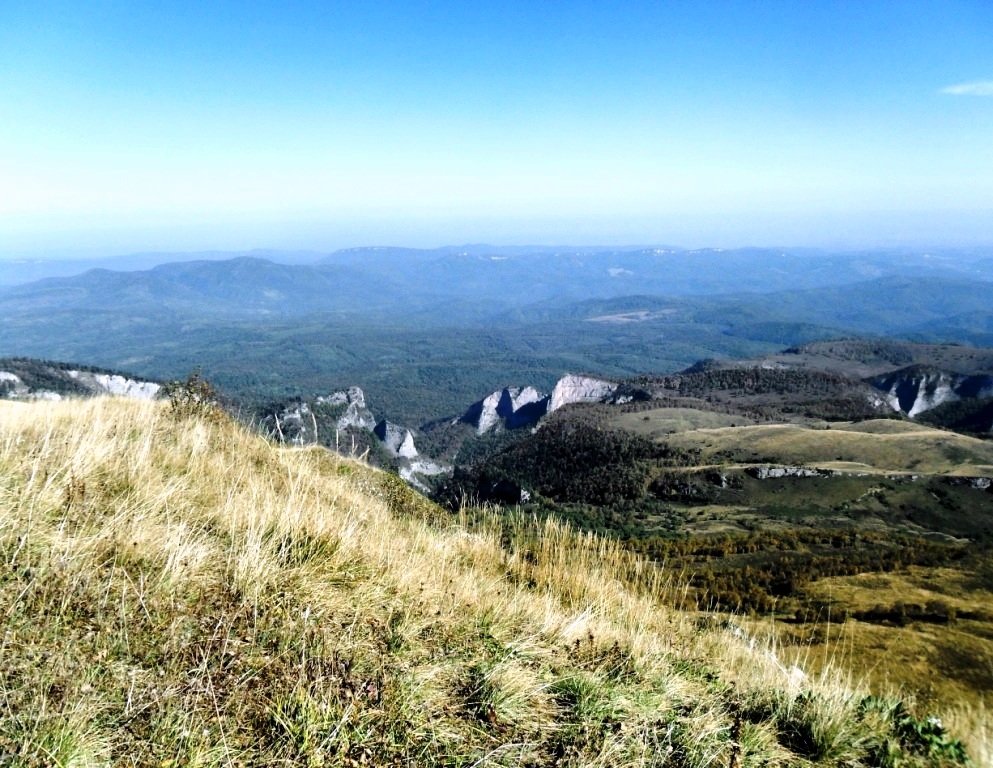 В горах, осеннею порой - Сергей Анатольевич