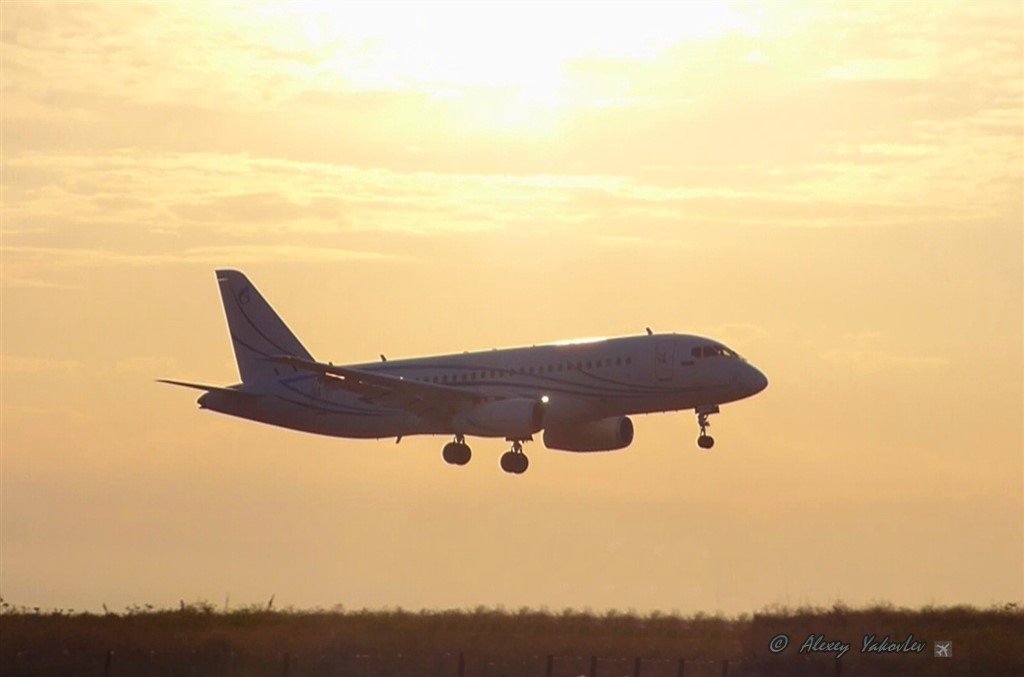 Сухой Суперджет SSJ -100 (RRJ-95 LR) - Alexey YakovLev