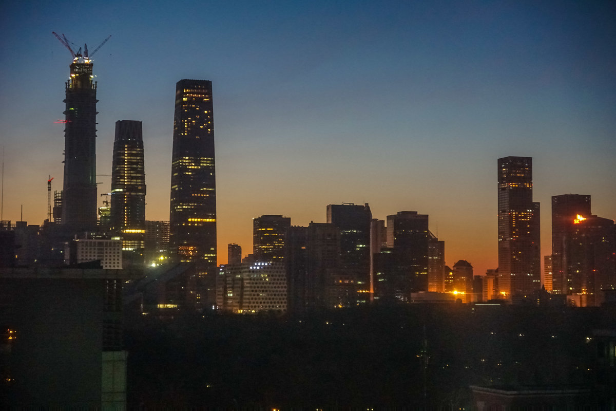 Рассвет над Пекином - Владимир Орлов