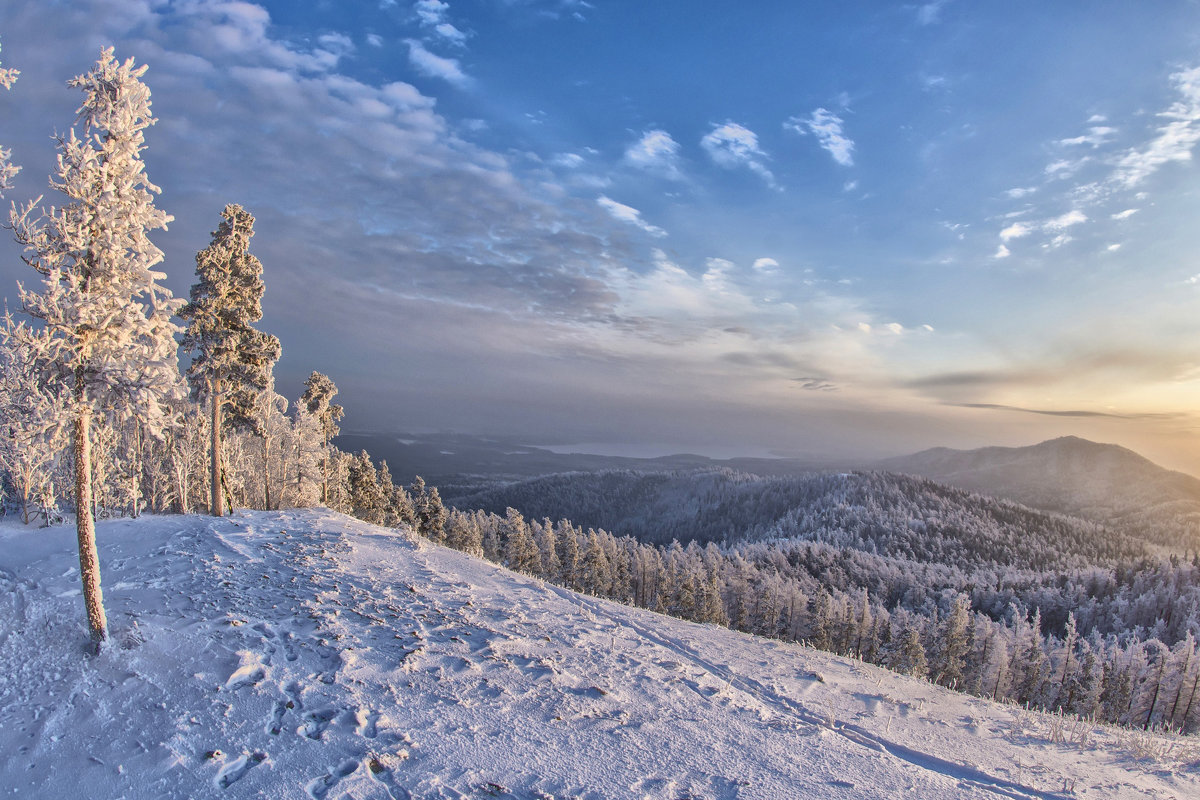 Winter evening in the mountains/зимний вечер в горах - Dmitry Ozersky