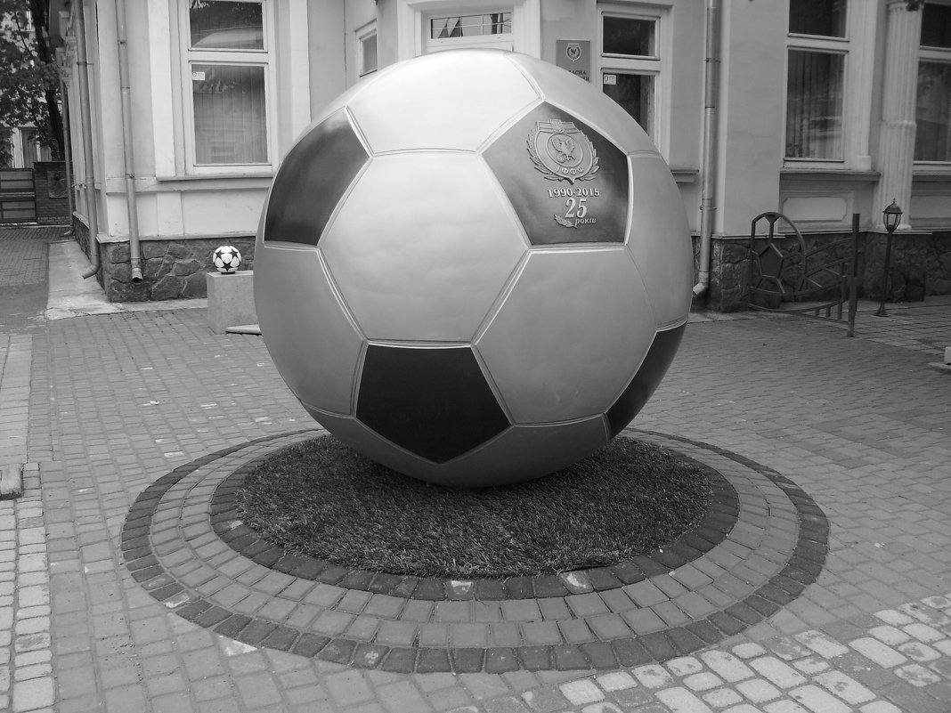 Символический   мяч   в   Ивано - Франковске - Андрей  Васильевич Коляскин
