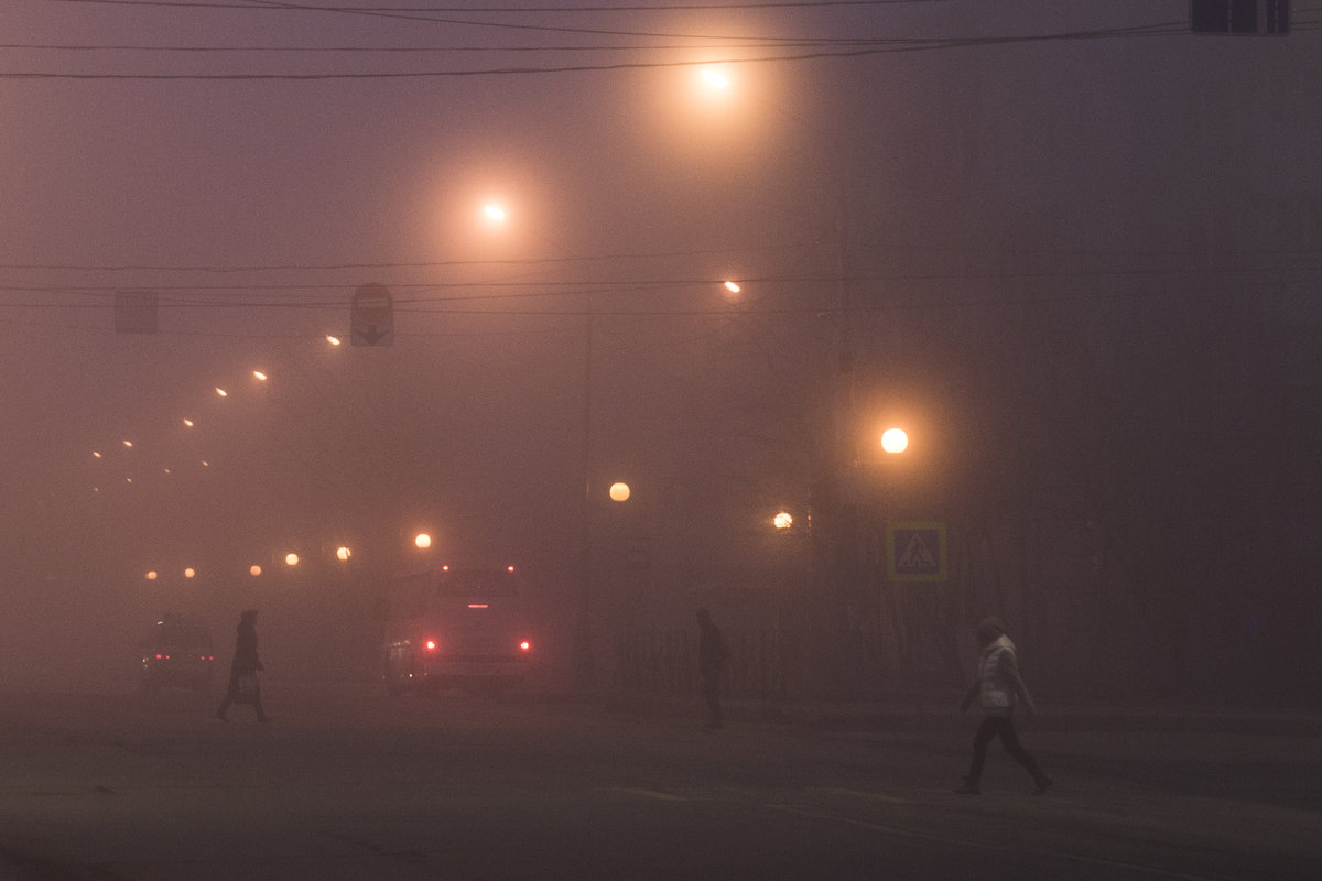 Туман. 06:40 утра в Южно-Сахалинске - Ilona An