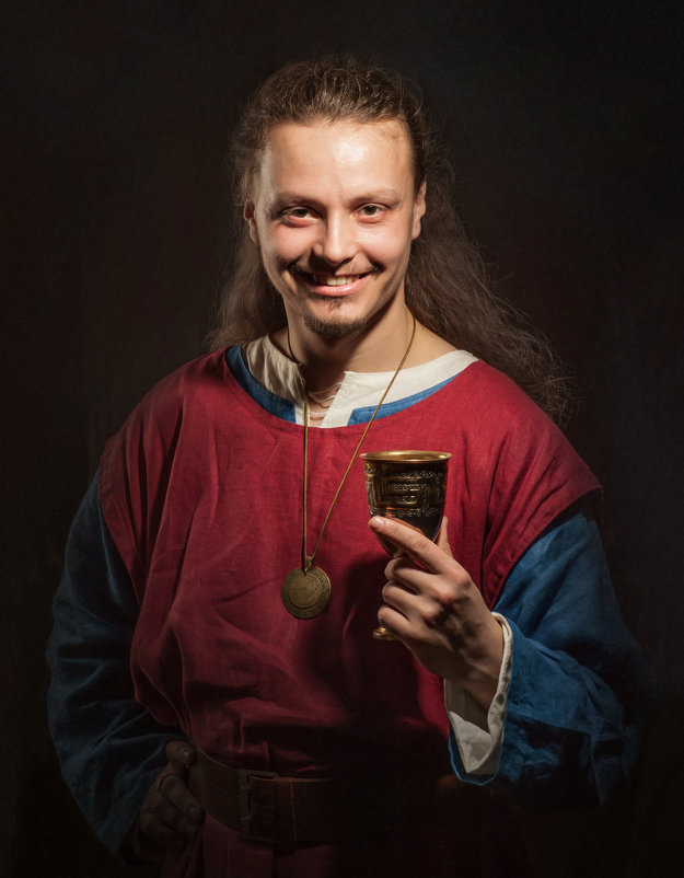 Портрет кавалера с кубком - Олег Дроздов