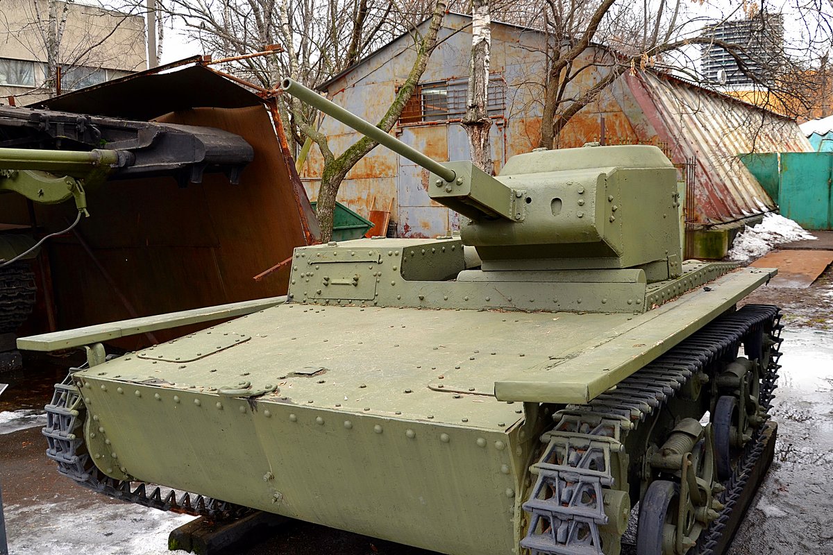 Малый плавающий танк Т-38 - Владимир Болдырев