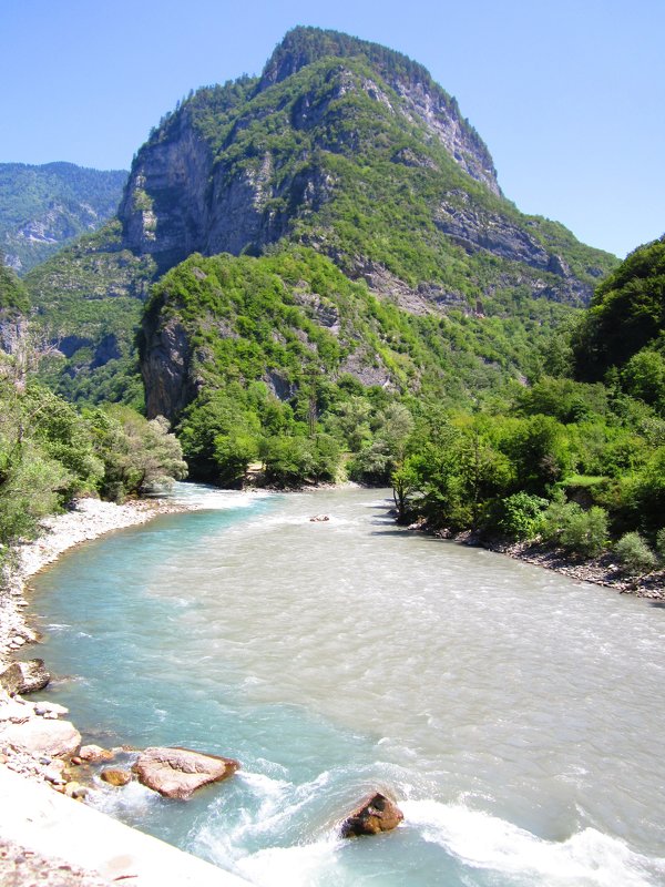 Слияние двух горных рек в Абхазии - Yuliya Nesterenko