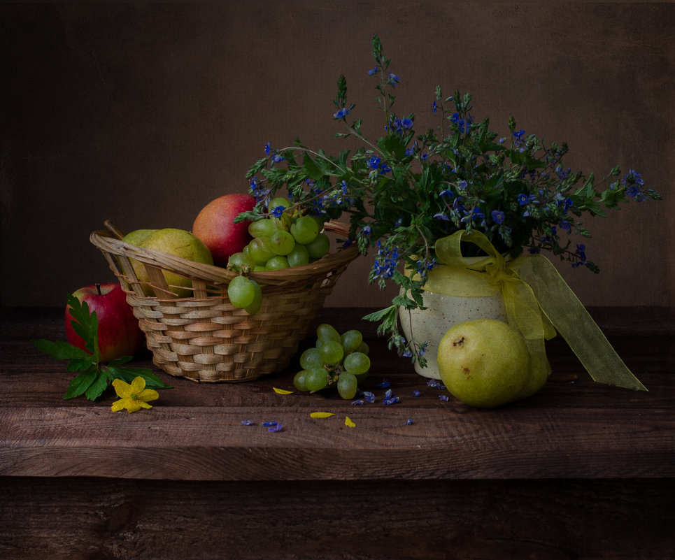 Весенние цветы с фруктами - Вера 
