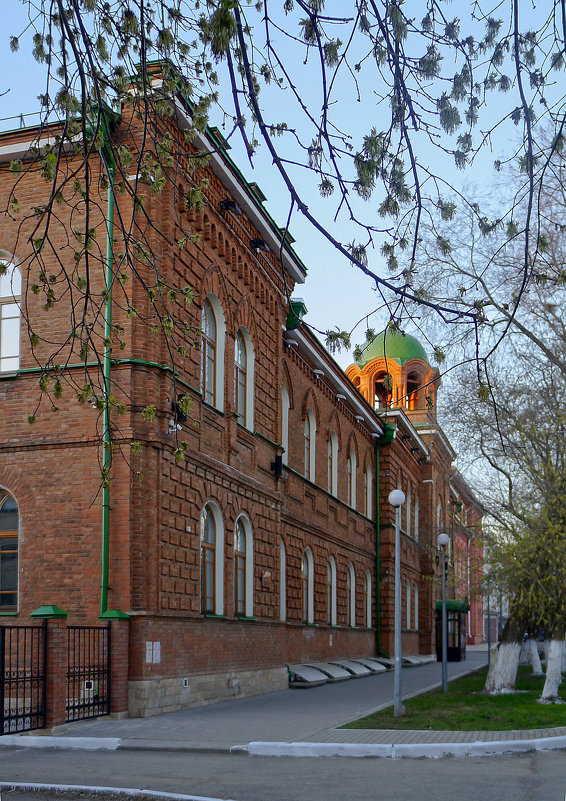 Историческое здание Оренбургского духовного училища (1) - Elena Izotova
