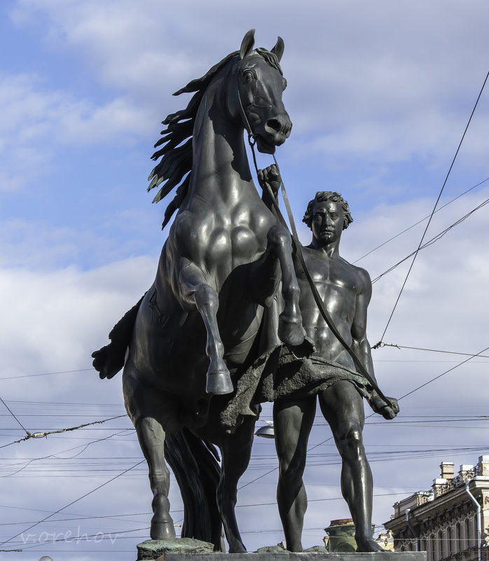 Юноша, ведущий под уздцы коня (1838, скульптор - П.К. Клодт). - Виктор Орехов