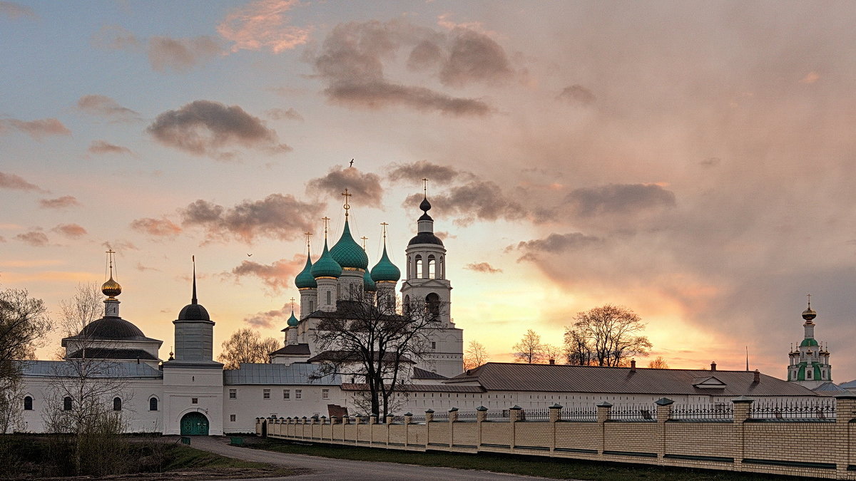 Толгский монастырь, майский закат - Николай Белавин