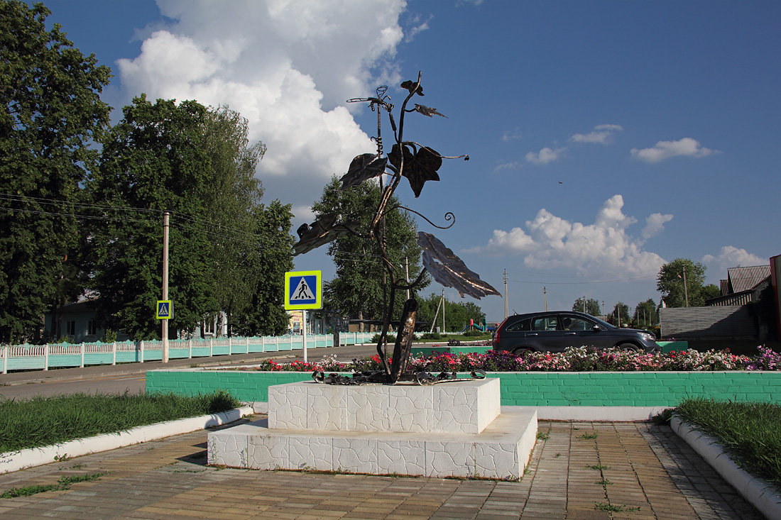 Памятник Огурцу. Черкассы.  Липецкая область - MILAV V