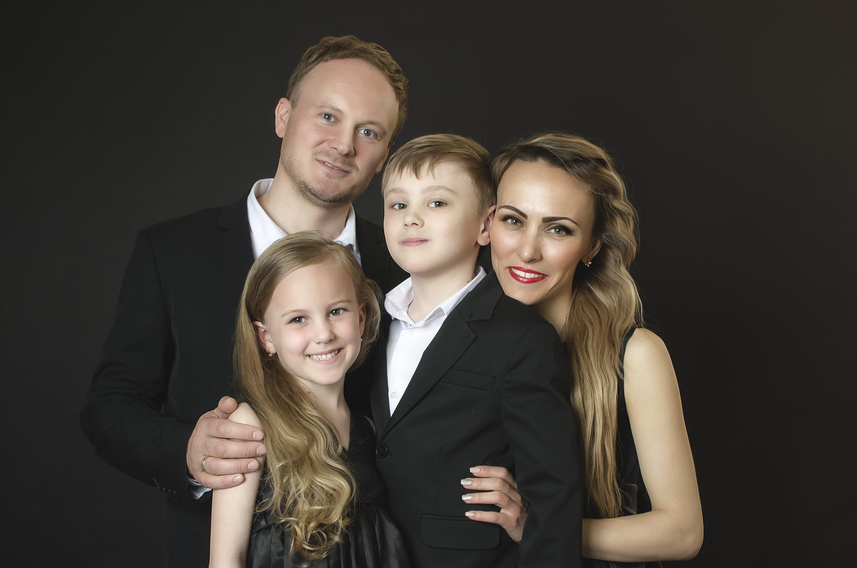 Красивая семья - Ануш Хоцанян