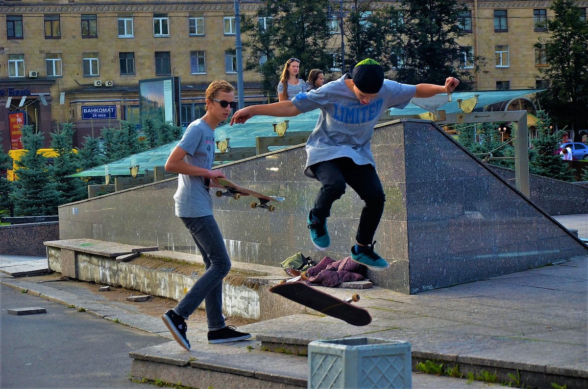 Скейтеры... - Sergey Gordoff