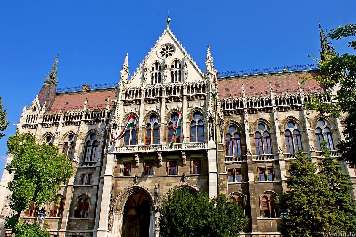 Здание венгерского парламента в Будапеште - Денис Кораблёв