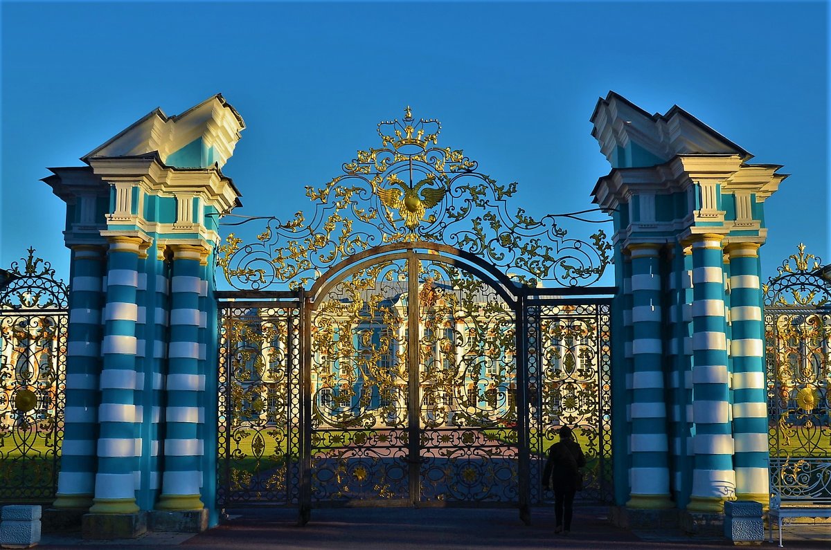 Парадные врата в Дворец Императриц... - Sergey Gordoff