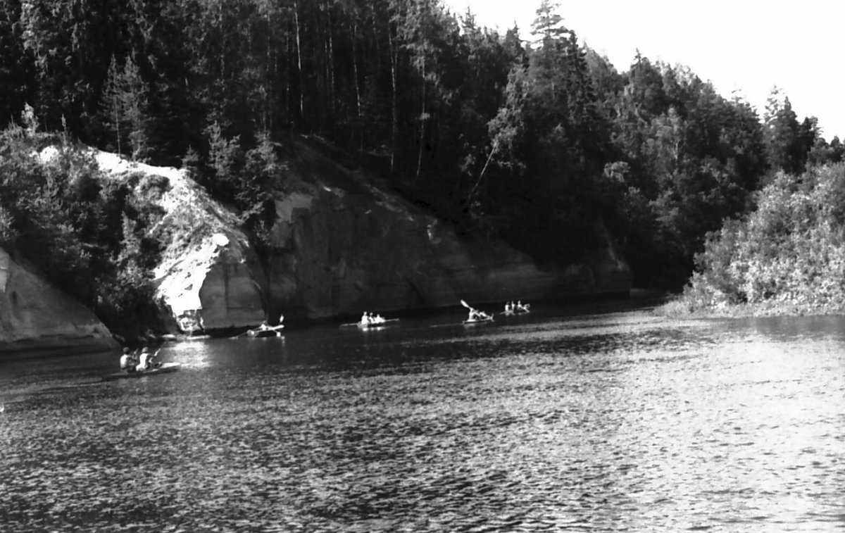 Вниз по реке Латвии Гауе. 1975 г. - Иволий Щёголев