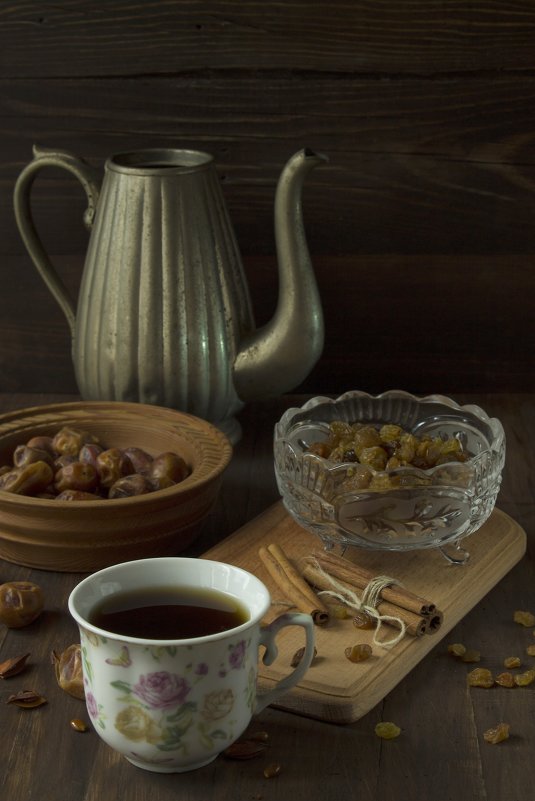 Чёрный чай с фруктами - Валерий Хинаки
