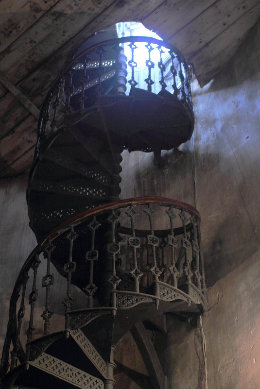 Лестница на колокольню - Юрий Гайворонский