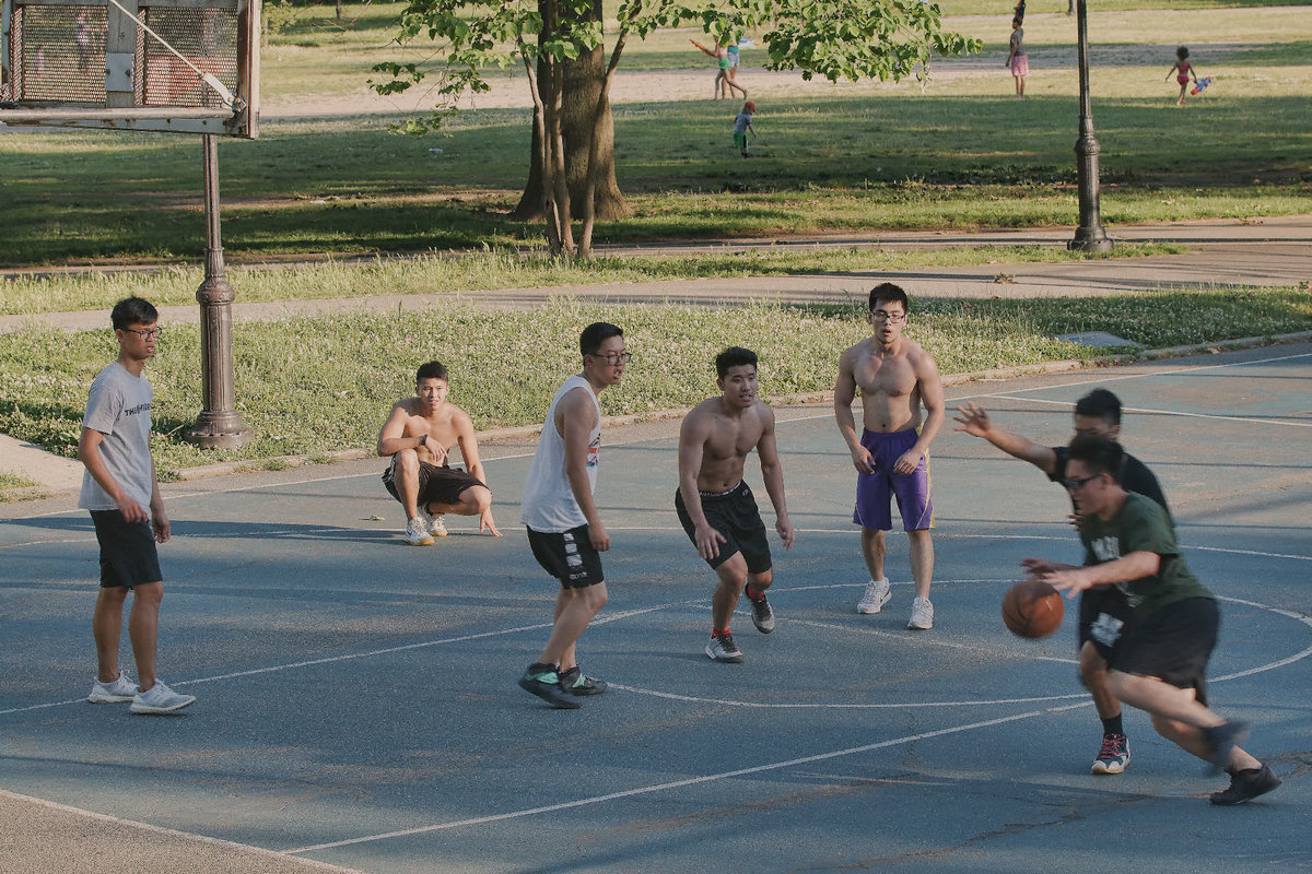 Баскетбол в парке. Ч. 3 - Олег Чемоданов