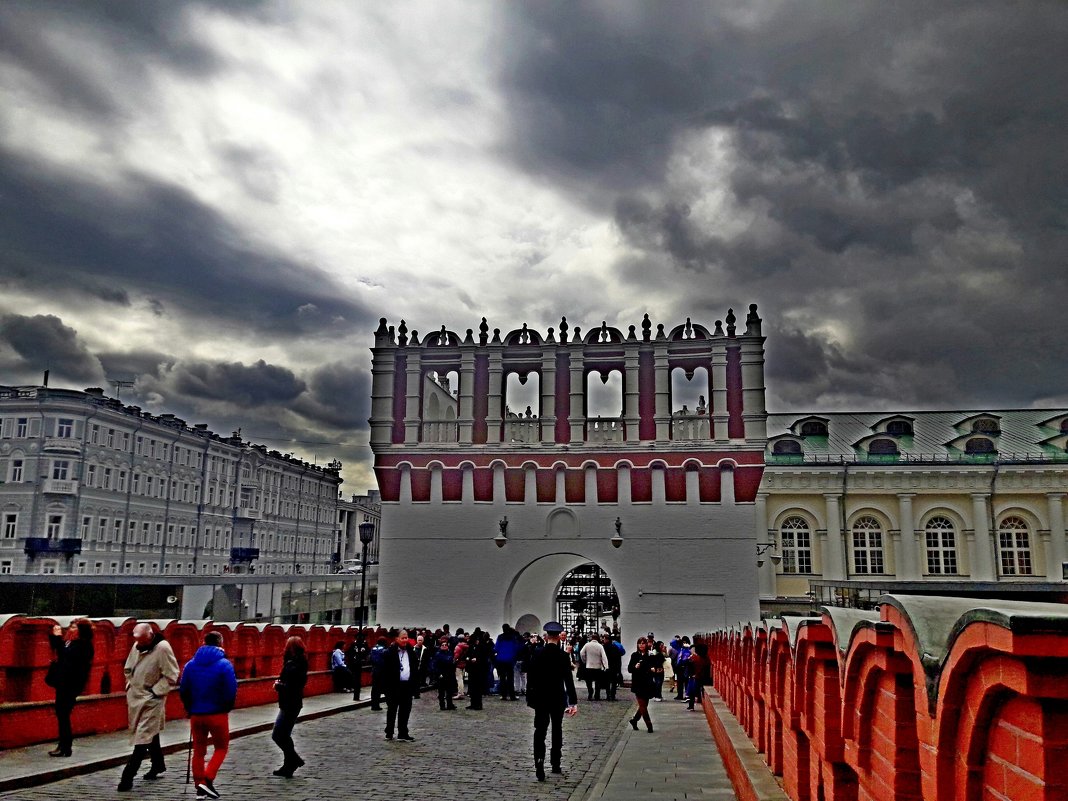 Кутафья башня Кремля - Tata Wolf
